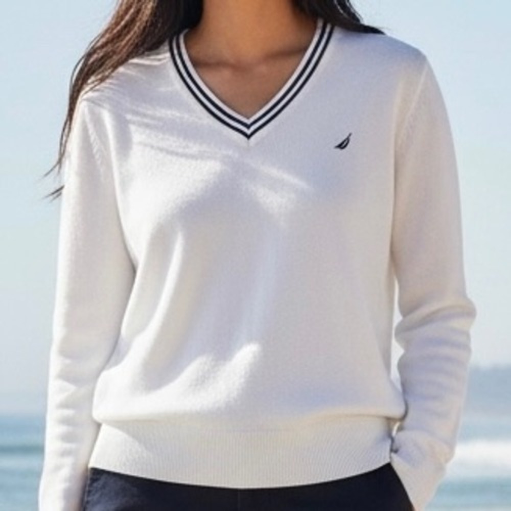 Nautica Pullover Knit Women Sz M Long Sleeve Logo Preppy Old Money Classic Crisp